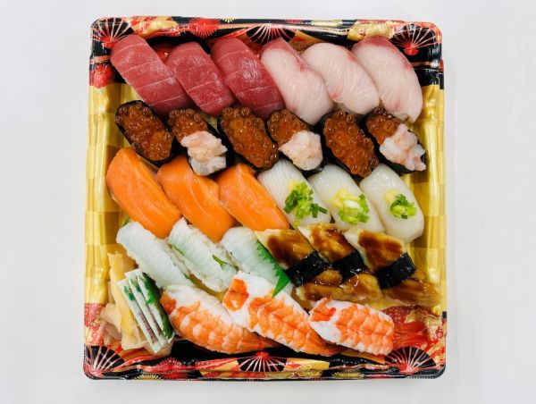 S2031】本まぐろ赤身と黒瀬ぶり入りお奨め握り寿司 3人前 1パック