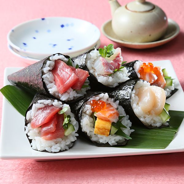 極の生本鮪入り海鮮手巻き寿司ネタセットの商品詳細ページ 兵庫県 岡山県 広島県 山口県 香川県 愛媛県のマックスバリュ限定 21年節分恵方巻 年12月13日 21年1月24日 イオンおトク E予約