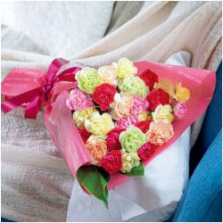 彩りカーネーションブーケ【ご予約期間4/17(木)15時～4/30(水)20時】