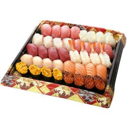 本鮪と自慢のネタのご馳走にぎり鮨（うに・いくら・えび入）40貫
