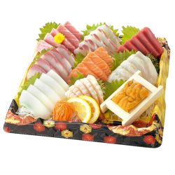 超まぐろ入りお刺身盛合わせ（えび・うに入り）　9点盛